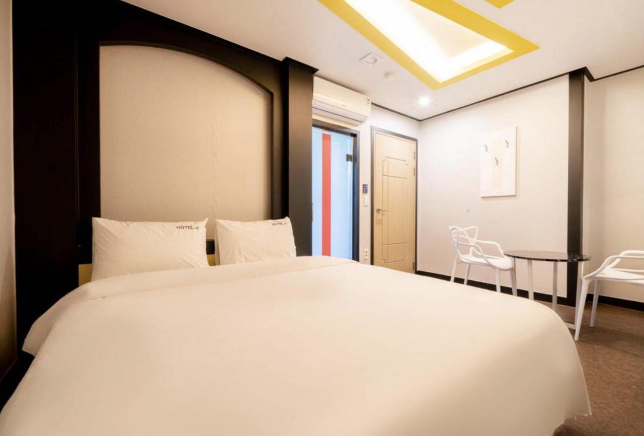 Hotel Uk Busan Esterno foto